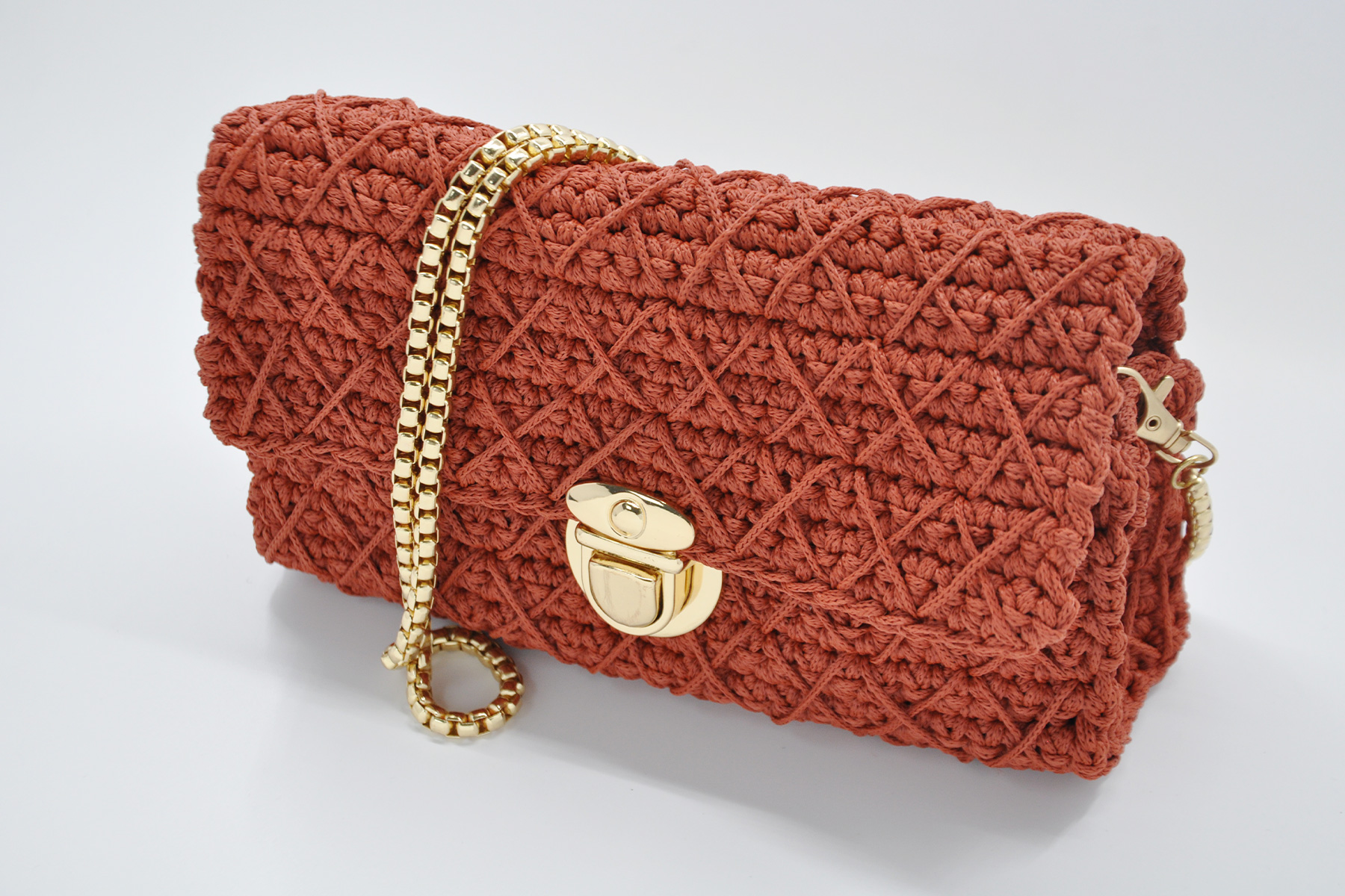 El örgüsü çanta ürün fotoğraf çekimi El örgüsü çanta ürün fotoğraf çekimi